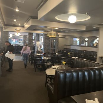 Summit Grill - Bars Near Me - Lee's Summit, Missouri