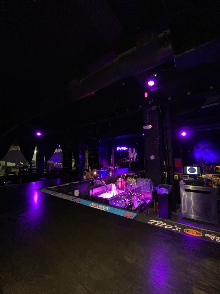 VIOLET ROSE BAR Updated September 2024 13 W Pine St, Orlando