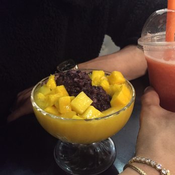 Mango Mango Dessert - Mango Mango Juice with Glutnous Rice Ball - Desserts Near Me - Brooklyn, New York