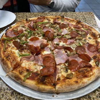 Charlies On Main Pizza - Salad Near Me - Stoneham, Massachusetts