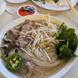 50- Pho with Slices of Rare Steak / Phở Tái