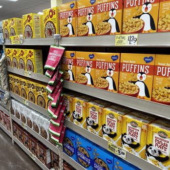 Trader Joe's - Cereal aisle - Grocery Near Me - Milpitas, California Trader Joe's - Cereal aisle - Grocery Near Me - Milpitas, California