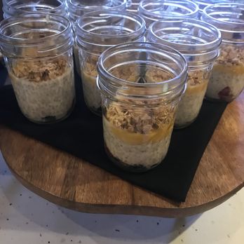 Eleven - Cocktail Bars Near Me - Honolulu, Hawaii