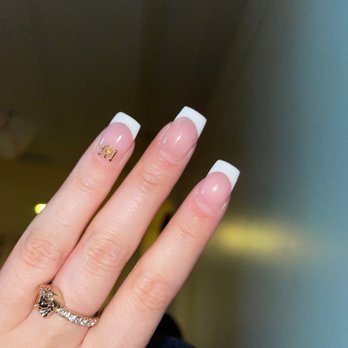 4 Ever Nails - As you can see my middle finger is painted slanted and does not match my other fingers. - Nail Salons Near Me - Syracuse, New York 4 Ever Nails - As you can see my middle finger is painted slanted and does not match my other fingers. - Nail Salons Near Me - Syracuse, New York