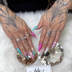 Tik Tok Nails - Come and get your nails dids