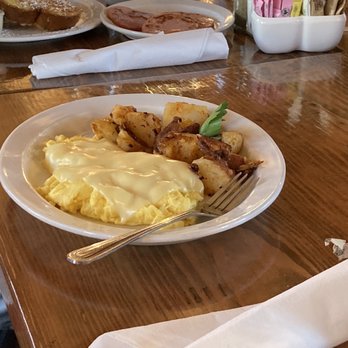 Honey's Farm Fresh Gourmet Kitchen - Omelet - Breakfast & Brunch Near Me - Ocean View, Delaware Honey's Farm Fresh Gourmet Kitchen - Omelet - Breakfast & Brunch Near Me - Ocean View, Delaware