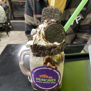 Flores Munchies - Oreo Shake - Shaved Ice Near Me - Rocklin, California