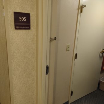 Hilton Garden Inn Addison - The room of stench - Hotels Near Me - Addison, Illinois