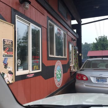 Rogue Express - a car parked in front of a restaurant - Coffee & Tea Near Me - Rogue River, Oregon Rogue Express - a car parked in front of a restaurant - Coffee & Tea Near Me - Rogue River, Oregon