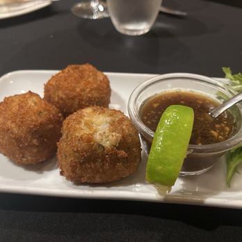 The Mustard Seed - A Trio of Crab Cakes - New American Near Me - Davis, California