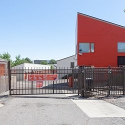 Public Storage