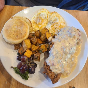 Edgewater Lounge - Chicken fried steak and eggs - Sports Bars Near Me - Newport, Washington