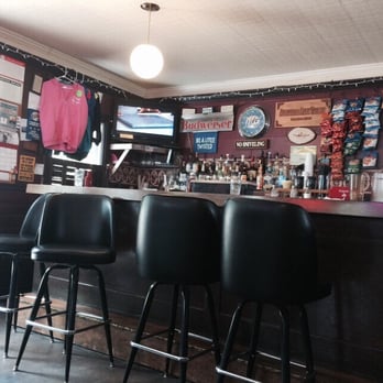 Alexander Park Tavern - Bars Near Me - Princeton, Illinois