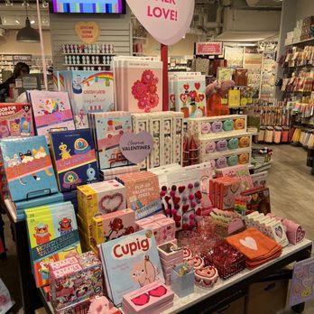 Paper Source - Gift Shops Near Me - Chicago, Illinois