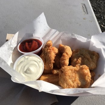 Bowpicker Fish & Chips - 3 piece fish & chips for $9 - Seafood Near Me - Astoria, Oregon