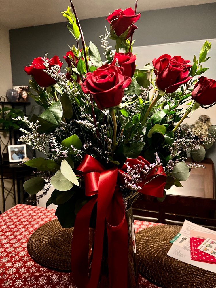 TOUCH OF GRACE FLORIST & GIFT SHOP Updated September 2024 63 Photos & 13 Reviews 508