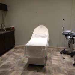 Uzma's Threading Place