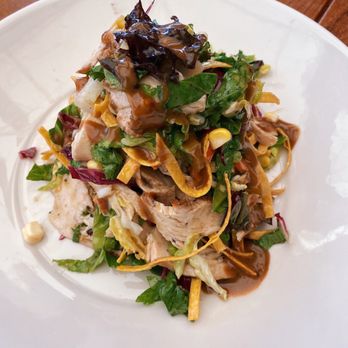 Houston's Restaurant - Houston's Chicken Salad Lunch - American Near Me - Pompano Beach, Florida