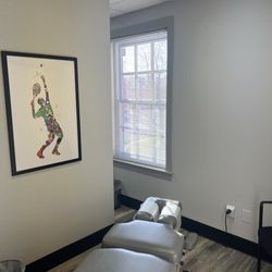 Health & Rehab Chiropractic - Chiropractic Adjustment Table
