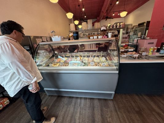 Black Dog Gelato by null