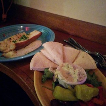 Hilltop Ale House - There were more on the plate but I took this pic half way - garlic bread and pita plate - Pubs Near Me - Seattle, Washington Hilltop Ale House - There were more on the plate but I took this pic half way - garlic bread and pita plate - Pubs Near Me - Seattle, Washington