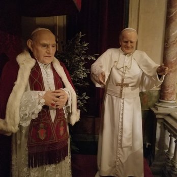 Museu de Cera - Popes - Museums Near Me - Barcelona, B