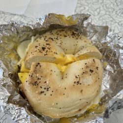 Goldberg's Famous Bagels - Egg sandwich with cheese