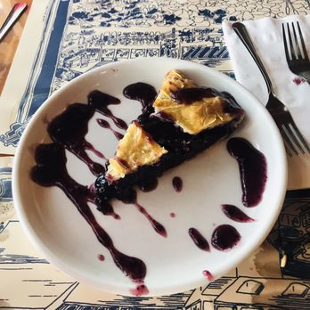 Oarweed Restaurant - Warm Blueberry pie. - Seafood Near Me - Ogunquit, Maine
