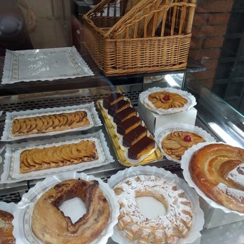 El Racó Artesà - Bakeries Near Me - Barcelona, B