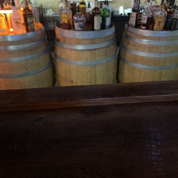 Corner Cove Restaurant & Bar - Pizza Near Me - Hockessin, Delaware