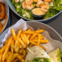 Salt Beachside Bar - Come and get it: fresh local shrimp.