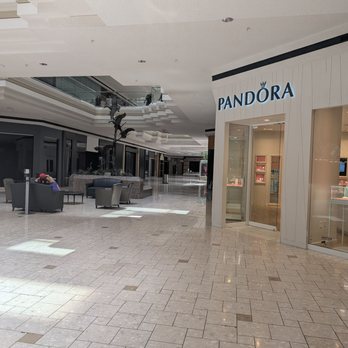 MacArthur Center - Last week opened - Shopping Centers Near Me - Norfolk, Virginia