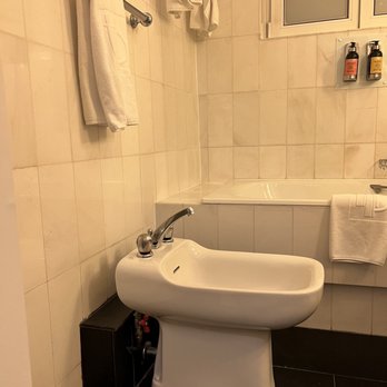 Hôtel du Parc - Room 213 - Hotels Near Me - Mulhouse, 68 Hôtel du Parc - Room 213 - Hotels Near Me - Mulhouse, 68