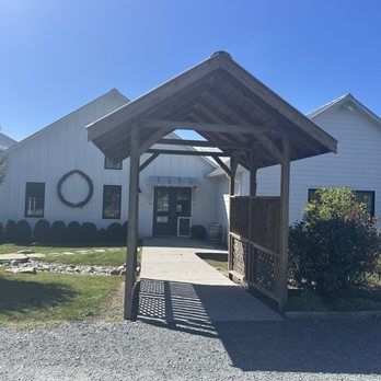 Cunningham Creek Winery - Wineries Near Me - Palmyra, Virginia Cunningham Creek Winery - Wineries Near Me - Palmyra, Virginia