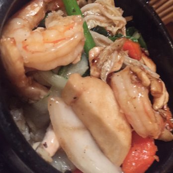 Vanessa's Bistro - Chicken clay pot - Vietnamese Near Me - Berkeley, California