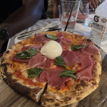 n10 Los Angeles - Burrata pizza - Italian Near Me - Los Angeles, California