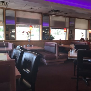 Bloomingdale Cafe Breakfast & Lunch - Dining room - Breakfast & Brunch Near Me - Roselle, Illinois Bloomingdale Cafe Breakfast & Lunch - Dining room - Breakfast & Brunch Near Me - Roselle, Illinois