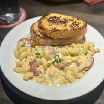 Red Rock Brewing - Mac N Cheese - American Near Me - Salt Lake City, Utah Red Rock Brewing - Mac N Cheese - American Near Me - Salt Lake City, Utah