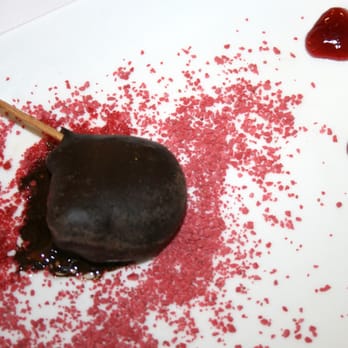 El Faro - Semiesfera de Chocolate a las Dos Temperaturas. El Faro, Les Cases - Mediterranean Near Me - Les Cases d'Alcanar, T El Faro - Semiesfera de Chocolate a las Dos Temperaturas. El Faro, Les Cases - Mediterranean Near Me - Les Cases d'Alcanar, T