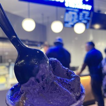 Wanderlust Creamery - Ube crunch - Ice Cream & Frozen Yogurt Near Me - Tarzana, California Wanderlust Creamery - Ube crunch - Ice Cream & Frozen Yogurt Near Me - Tarzana, California