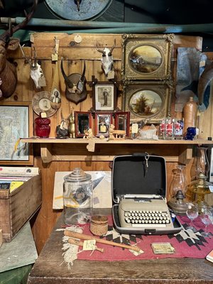 Tannersville Antique & Artisan Center by null