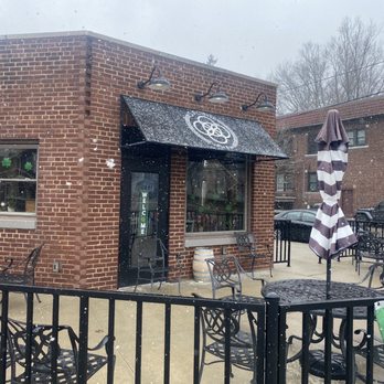 5 Points Coffee & Tea - Outside -- Saturday, 18 March 2023 - Coffee & Tea Near Me - Cleveland, Ohio 5 Points Coffee & Tea - Outside -- Saturday, 18 March 2023 - Coffee & Tea Near Me - Cleveland, Ohio