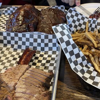 Brileys BBQ & Grill - Barbeque Near Me - Lake Forest Park, Washington