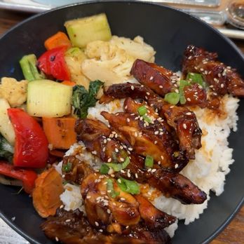 The Finn - Chicken with sauce that's similar to teriyaki. It's soo good!! - Food Court Near Me - Houston, Texas