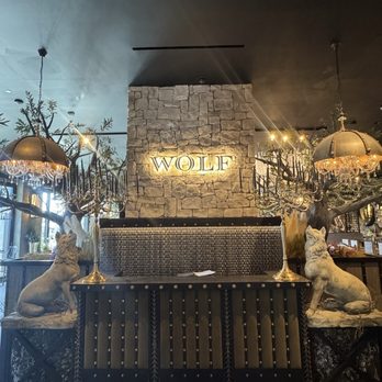 Wolf by Vanderpump at Caesars Republic Lake Tahoe - American Near Me - Stateline, Nevada