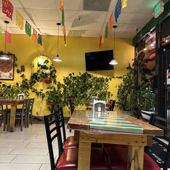 Dream Tacos & Cantina - Restaurant seating - Tacos Near Me - Reno, Nevada Dream Tacos & Cantina - Restaurant seating - Tacos Near Me - Reno, Nevada