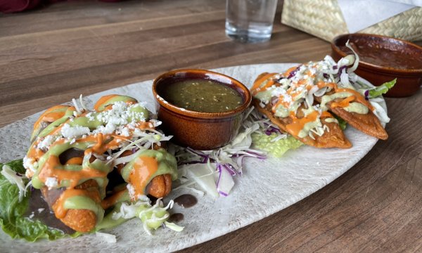 Molé Restaurant by null