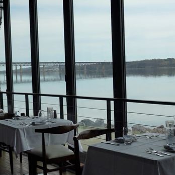 Blu Pointe - Views - Seafood Near Me - Newburgh, New York