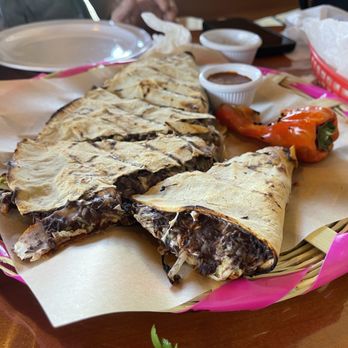 LA Oaxaca Restaurant - Tlayuda de chorizo - Mexican Near Me - Los Angeles, California LA Oaxaca Restaurant - Tlayuda de chorizo - Mexican Near Me - Los Angeles, California