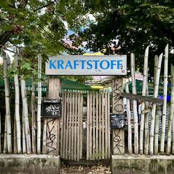Gaststätte Kraftstoff - Eingang